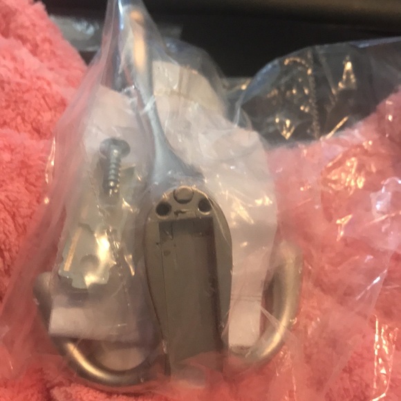 New 3-way Decorative Wall Organizer with Key Hooks by Rev-A-Shelf, 5 pieces - Picture 5 of 5